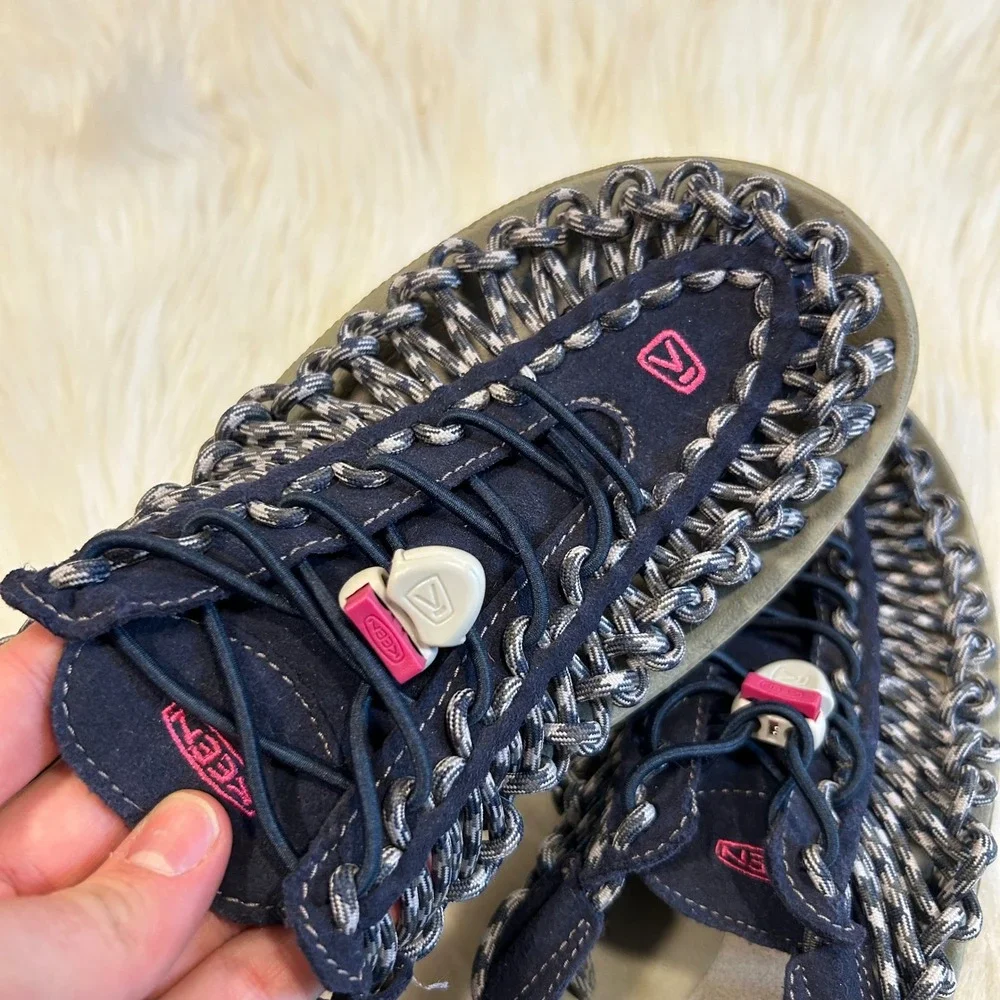 KEEN Newport H2 Water Sandal Navy Pink Athletic Outdoor Women Size‎ 9.5